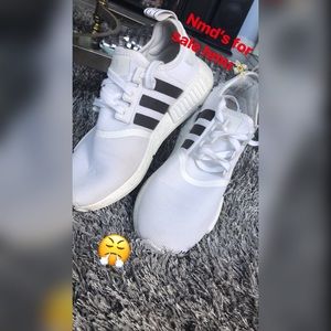 Nmd white adidas r1’s